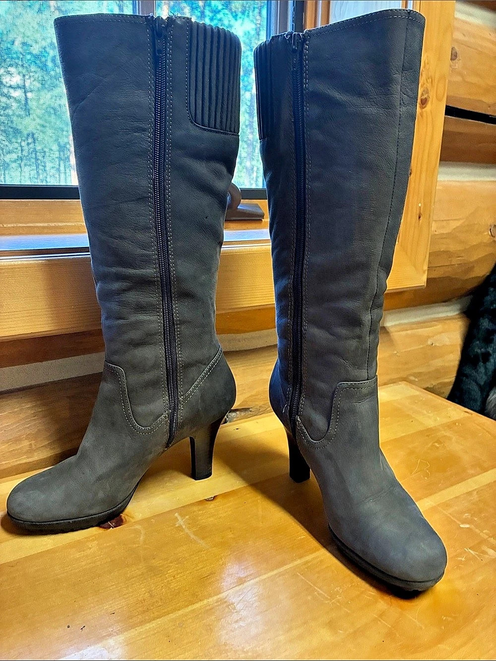 Söfft gray Tall Heeled Boots